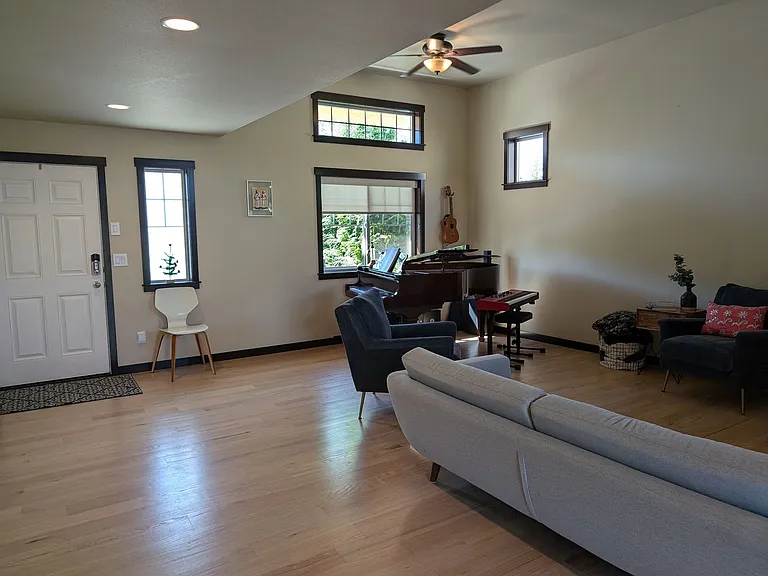 3521 Becky Pl — Photo 2
