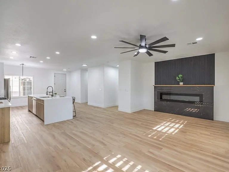 2183 Cumberland Hill Dr — Photo 2