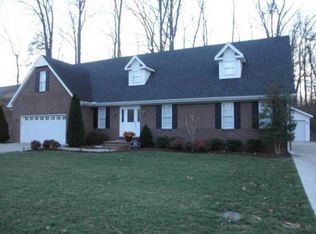 1812 Valley Dr, Murray, KY 42071