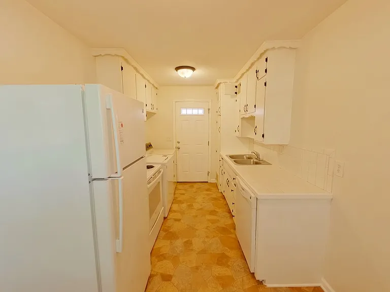 5112 E New Jersey Dr — Photo 11