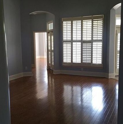 4th image of 8613 Carillion Pl