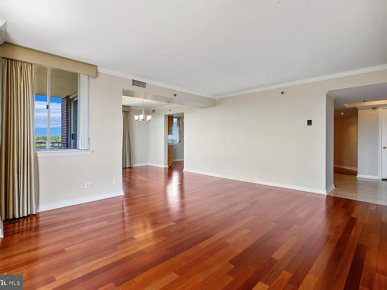 5809 Nicholson Ln #1001 — Photo 10