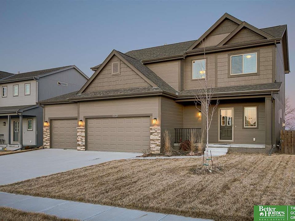 1st image of 8251 S 190th Ave
