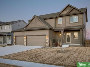 8251 S 190th Ave, Omaha, NE 68136