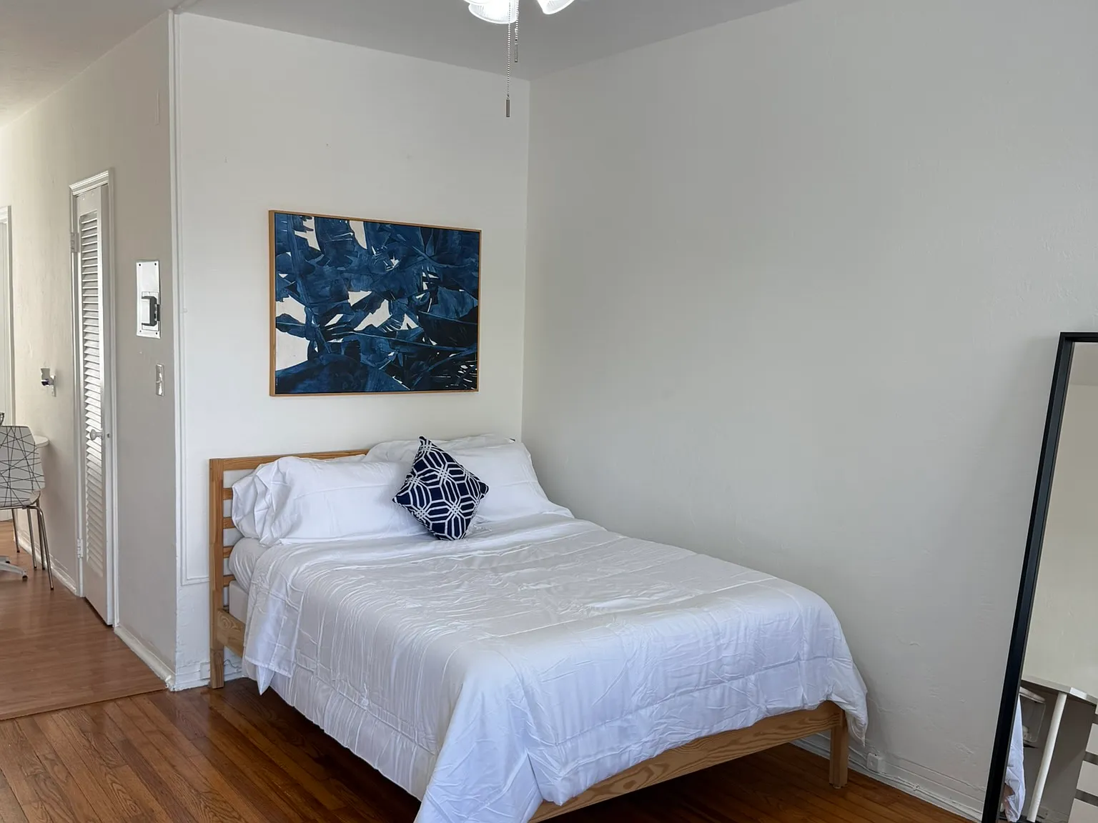 Studio, 450 sqft, $1,850 — Photo 2
