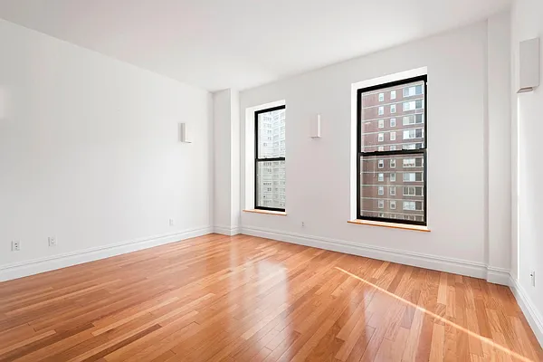 Rented by Keller Williams NYC | media 16