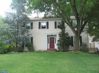 4 Twining Ln, Ewing, NJ 08628