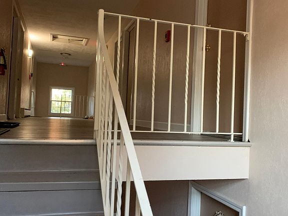 3rd image of 379 Sunset Ave APT 9