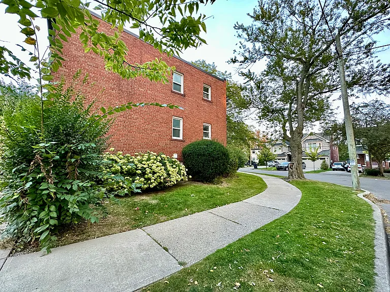5-41 Arcadian Cir #5 — Photo 43