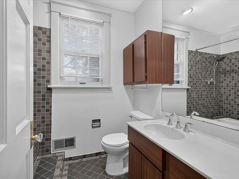 7325 Sutherland Ave — Photo 26