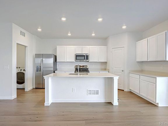 3rd image of 420 Blossom Street