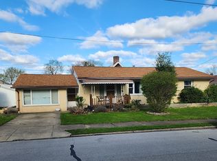 401 Independence Ct, Sharon, PA 16146