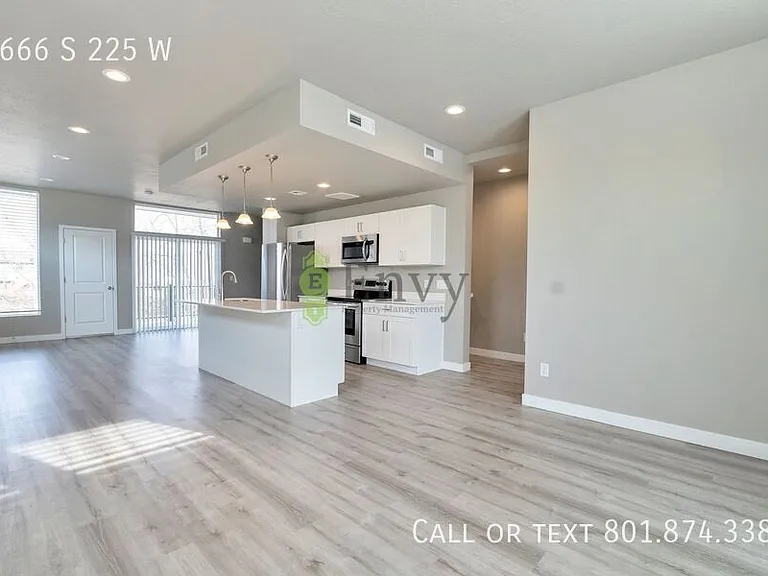 1666 S 225 W — Photo 5