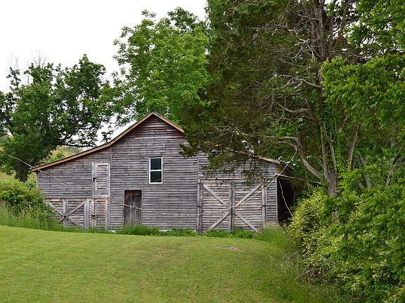 5th image of 3120 Mill Creek Rd