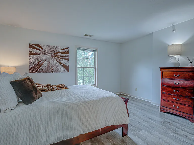 100 Northridge Dr #9 — Photo 21