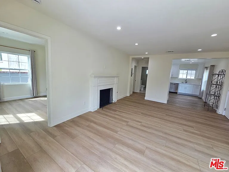 1165 Stanford St #1 — Photo 2