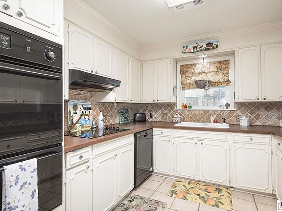 4th image of 3812 Scenic Dr
