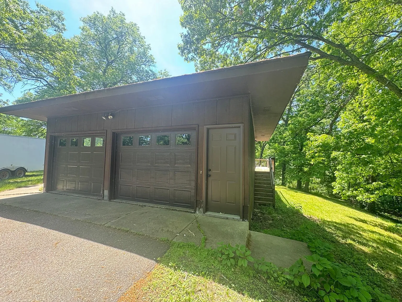 4 bed, 2.0 bath, 2191 sqft, $3,000 — Photo 3