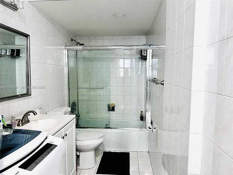 1817 S Ocean Dr #823 — Photo 7