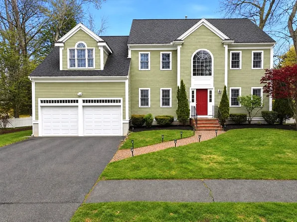 22 Barrett St, Needham, MA 02492