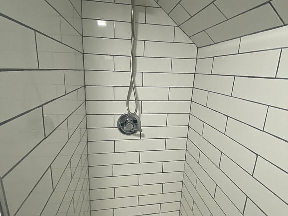 3rd image of 142 Seymour Ave APT 1