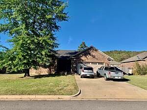 1st image of 321 Cottonwood Ln