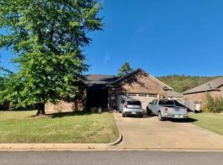 321 Cottonwood Ln, Russellville, AR 72802
