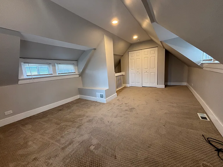 1033 North Ave — Photo 8