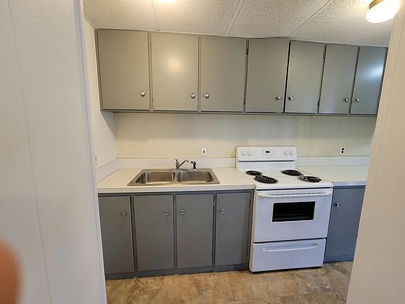 4th image of 5701 Woodward St #6