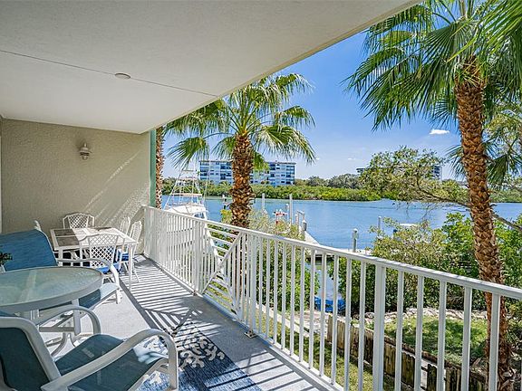 3rd image of 399 2nd St #215