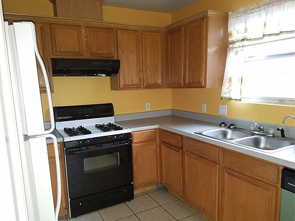 3rd image of 7117 Apperson St