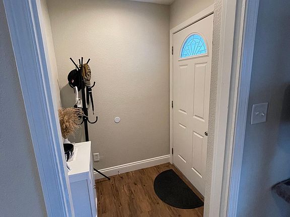 3rd image of 302 Smith Dr NE