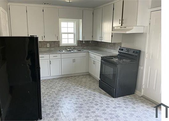 2nd image of 3205 N Garrison Ave