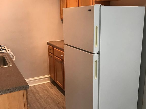 3rd image of 5512 S Blackstone Ave #304