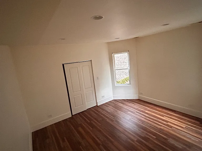 8034 S Eberhart Ave #2 — Photo 12