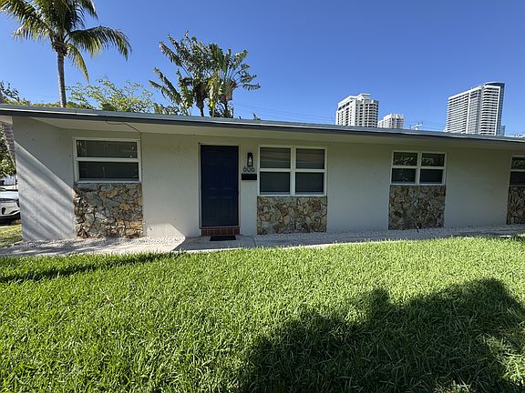 2nd image of 606 SW 5th Ave