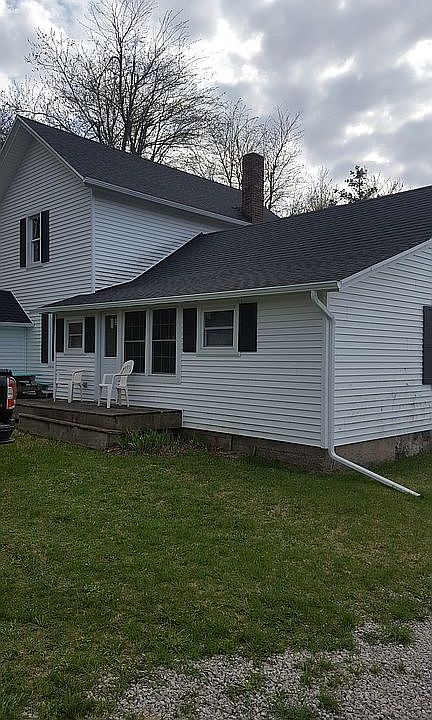 2nd image of 10294 N Cochran Rd