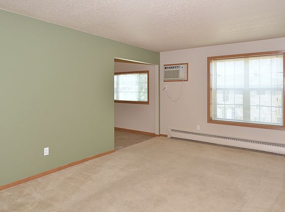 4th image of 1144 Barclay St #12415325