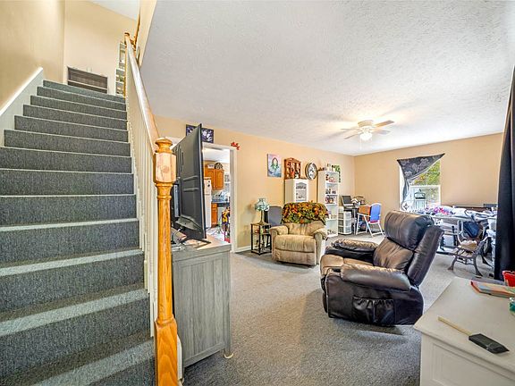 5th image of 10116 Sneed Point