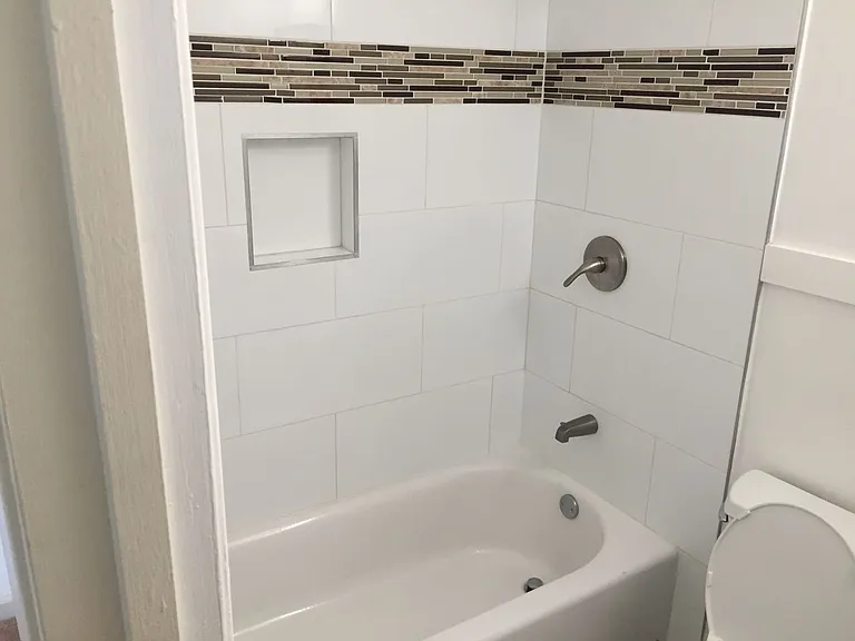 Willard Ave - 301 — Photo 16