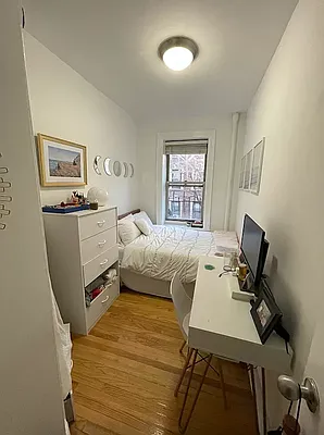 Rented by LJ Sloane Management | media 11