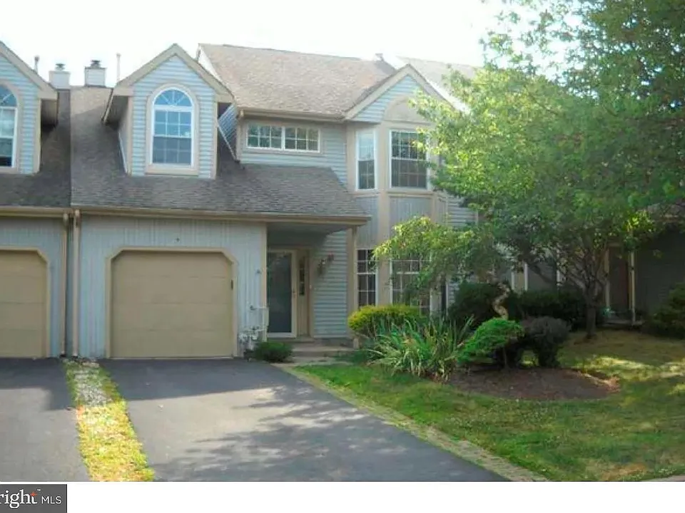 4 Spruce Ct