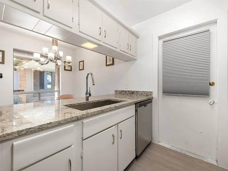 10111 Golden Meadow Dr #E — Photo 7