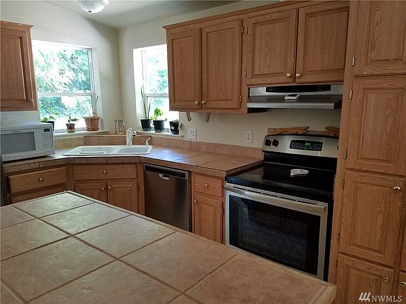 5th image of 15421 26th Ave NW