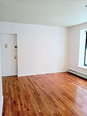 3rd image of 271 W 144th St APT 1A