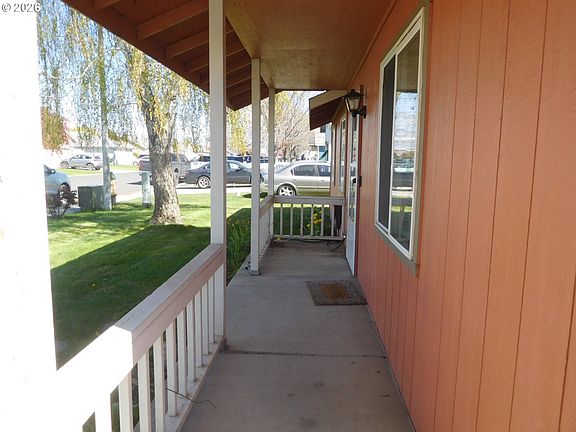 2nd image of 180 NE 15th Ave