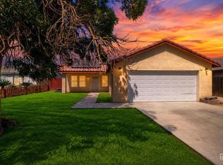 2114 Foxglove Ct, Bakersfield, CA 93304