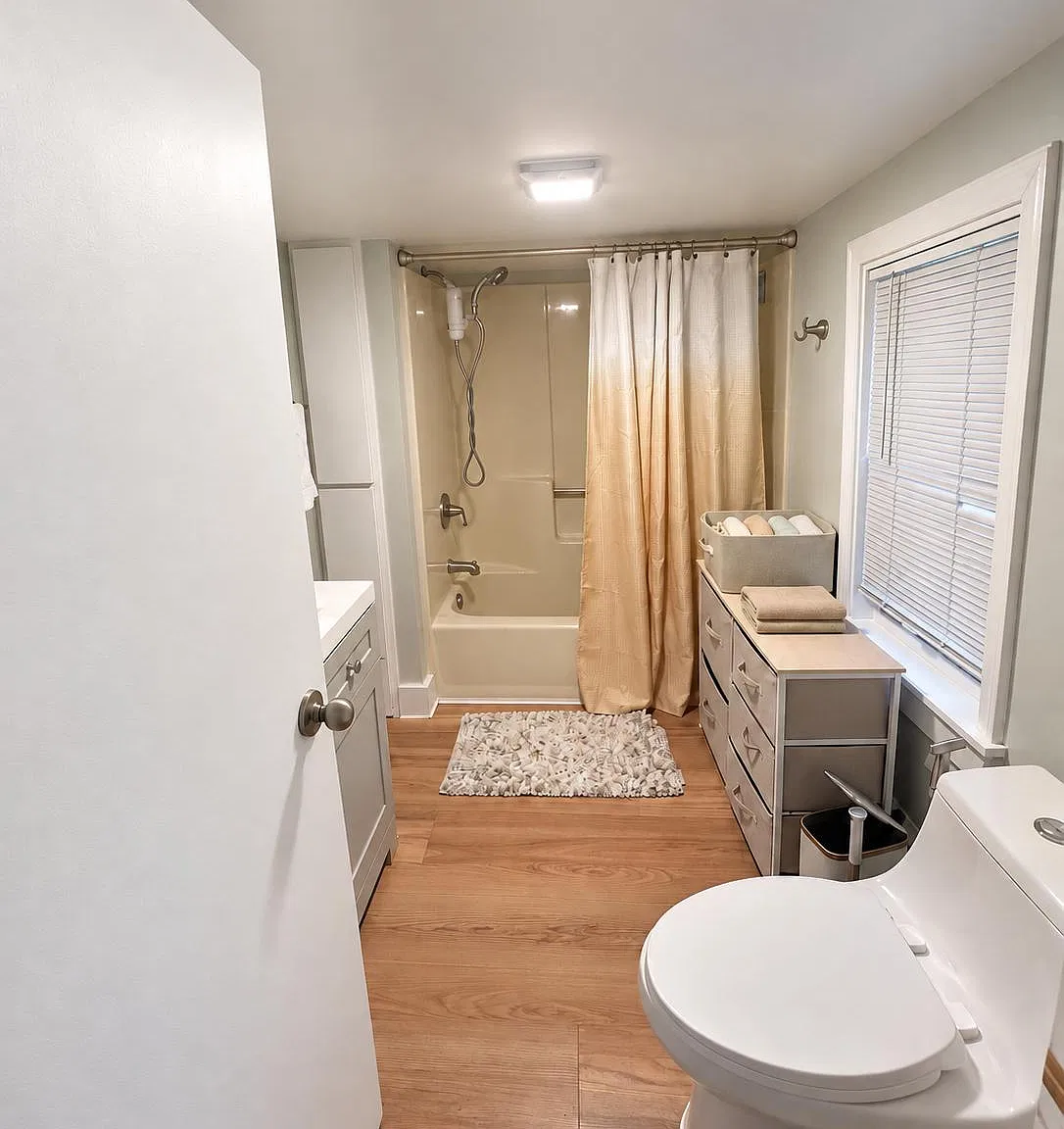 2 bed, 1.5 bath, 950 sqft, $1,950 — Photo 3