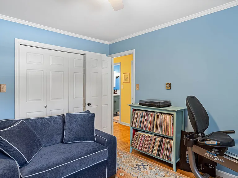 106 Kingsbridge Rd — Photo 30