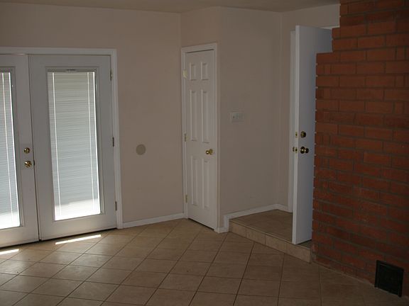 4th image of 42310 20th St W